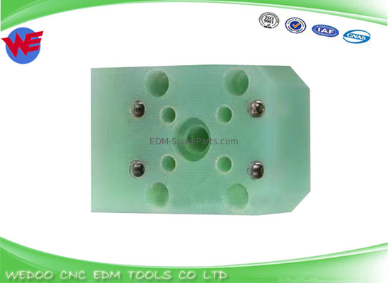 격리판 가이드 베이스 F323 A290-8120-X764 Fanuc EDM 예비 부품 56*40*26T