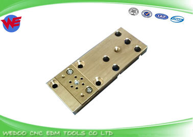 DCH9400 EDM 부품 X055C630G54 하부 다이 홀더 Mitsubishi DBG4900 X262D527H01