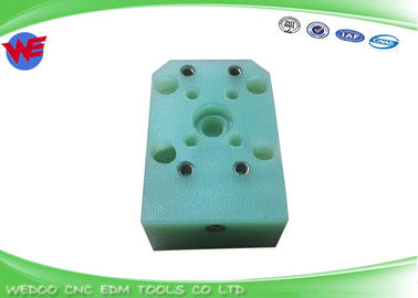 격리판 가이드 베이스 F323 A290-8120-X764 Fanuc EDM 예비 부품 56*40*26T